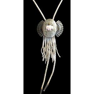 Vintage Western Bolo Tie With Silver Tone Engraved Oval & Shell Accent
